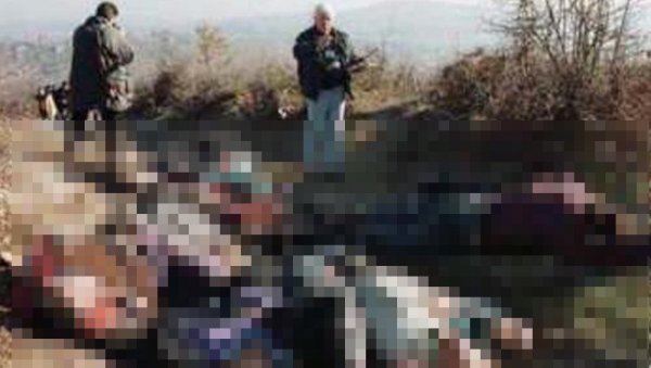 (ISPRAVKA) Tvrdnje nemačkog istoričara da je masakr u Račku isceniran nisu tačne (ISPRAVKA) Tvrdnje nemačkog istoričara da je masakr u Račku isceniran nisu tačne