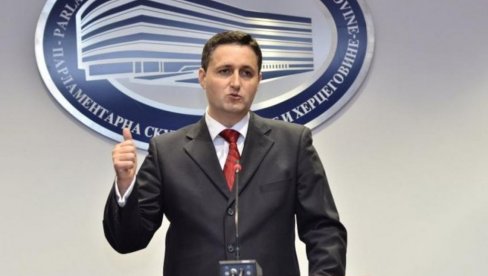 NATO ODBIO BEĆIROVIĆEV ZAHTEV ZA ČLANSTVO: U Briselu poručeno bošnjačkim političarima da od ulaska u vojni savez nema ništa