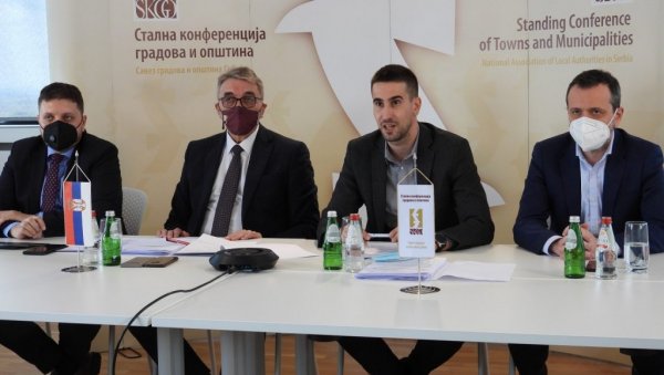 ЗА ЈАЧЕ ЛОКАЛНЕ САМОУПРАВЕ: Швајцарска помаже децентрализацију власти у Србији својим програмима подршке ЗА ЈАЧЕ ЛОКАЛНЕ САМОУПРАВЕ: Швајцарска помаже децентрализацију власти у Србији својим програмима подршке