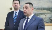 VULIN U POSETI ŠAPCU: Broj policajaca pozornika će biti povećan u narednom periodu VULIN U POSETI ŠAPCU: Broj policajaca pozornika će biti povećan u narednom periodu