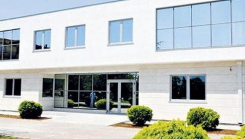 DEPONIJA JOŠ KOČI PREGOVORE: Ministarstvo javne uprave rešava spor oko razgraničenja Podgorice i Tuzi DEPONIJA JOŠ KOČI PREGOVORE: Ministarstvo javne uprave rešava spor oko razgraničenja Podgorice i Tuzi