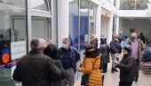 ОДЛИЧАН ОДЗИВ ЗА МАСОВНУ ИМУНИЗАЦИЈУ У ПАРАЋИНУ: Јуче без позива по цепиво дошло преко 330 грађана
