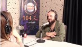 УОЧИ ЕВРОВИЗИЈЕ: Кад ја кренем да певам слатка као чоко-моко сви попадају (ВИДЕО) УОЧИ ЕВРОВИЗИЈЕ: Кад ја кренем да певам слатка као чоко-моко сви попадају (ВИДЕО)
