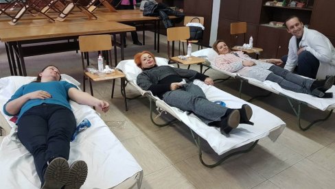 МЕШТАНИ НОВОГ ИТЕБЕЈА ДАЈУ КРВ: Црвени крст Житиште организује редовну акцију МЕШТАНИ НОВОГ ИТЕБЕЈА ДАЈУ КРВ: Црвени крст Житиште организује редовну акцију