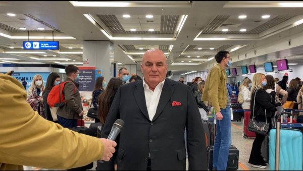 ПАЛМА ПОВЕО МЕДИЦИНАРЕ СА ПРВЕ ЛИНИЈЕ ФРОНТА У ЕГИПАТ: У делегацији и политичари, најављени састанци са посланицима (ФОТО) ПАЛМА ПОВЕО МЕДИЦИНАРЕ СА ПРВЕ ЛИНИЈЕ ФРОНТА У ЕГИПАТ: У делегацији и политичари, најављени састанци са посланицима (ФОТО)