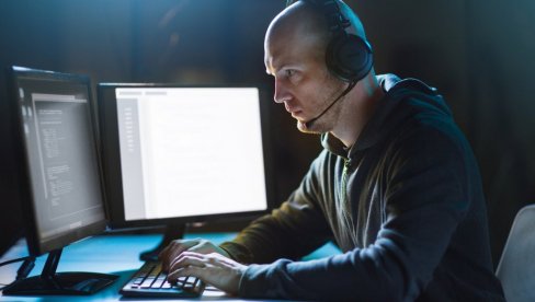 I SRBIJA ŽRTVA RATA NA MREŽI: Obaveštajne službe i svetski moćnici aktivno deluju na internetu, strategije destabilizacije razvio Pentagon I SRBIJA ŽRTVA RATA NA MREŽI: Obaveštajne službe i svetski moćnici aktivno deluju na internetu, strategije destabilizacije razvio Pentagon