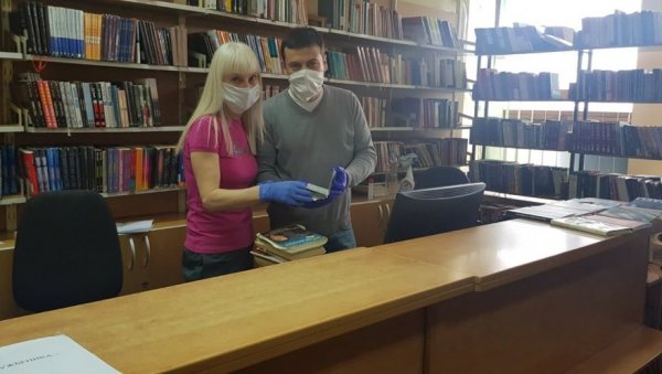 ЛИТЕРАРНИ КОНКУРС ЗА ЂАКЕ: Награде за намјлађе поводом 650 година од оснивања Крушевца ЛИТЕРАРНИ КОНКУРС ЗА ЂАКЕ: Награде за намјлађе поводом 650 година од оснивања Крушевца