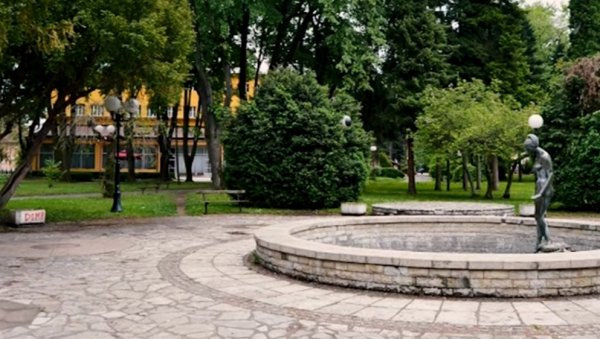 ЧЕКА СЕ ЗЕЛЕНО СВЕТЛО ЗА НОВЕ ВАУЧЕРЕ: До сада подељено 120.000 ЧЕКА СЕ ЗЕЛЕНО СВЕТЛО ЗА НОВЕ ВАУЧЕРЕ: До сада подељено 120.000