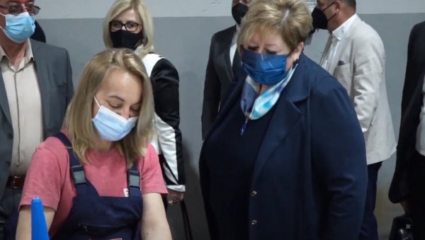 МИНИСТАРКА ПРИВРЕДЕ У ТИГРУ: Тражи се решење за пиротског гиганта, припремљен план реорганизације МИНИСТАРКА ПРИВРЕДЕ У ТИГРУ: Тражи се решење за пиротског гиганта, припремљен план реорганизације