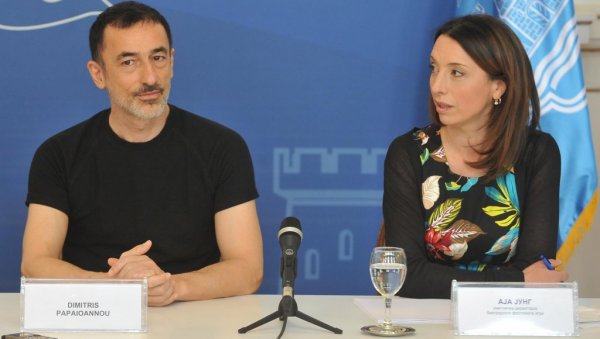ТЕСЛА ЈЕ МОЈА ИНСПИРАЦИЈА: Утисци славног грчког кореографа и балетског играча Димитриса Папајоану о Србији ТЕСЛА ЈЕ МОЈА ИНСПИРАЦИЈА: Утисци славног грчког кореографа и балетског играча Димитриса Папајоану о Србији