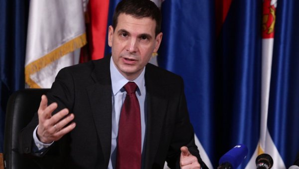 ПРИПИСУЈУ НАМ ЛАЖНЕ ЗЛОЧИНЕ: Милош Јовановић (ДСС) о потреби да се усвоји резолуција о геноциду у НДХ ПРИПИСУЈУ НАМ ЛАЖНЕ ЗЛОЧИНЕ: Милош Јовановић (ДСС) о потреби да се усвоји резолуција о геноциду у НДХ