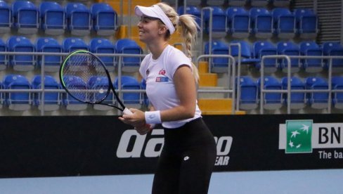 NINA STOJANOVIĆ SJAJNA NA STARTU OI: Srpska teniserka preko Japanke do drugog kola NINA STOJANOVIĆ SJAJNA NA STARTU OI: Srpska teniserka preko Japanke do drugog kola