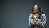 СИЛОВО МЕ ЈЕ, ИМАЛА САМ 13 ГОДИНА: Због дечије порнографије ухапшен свештеник у Грчкој СИЛОВО МЕ ЈЕ, ИМАЛА САМ 13 ГОДИНА: Због дечије порнографије ухапшен свештеник у Грчкој