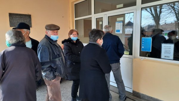 ВАКЦИНИСАНО БЛИЗУ 15.000 ГРАЂАНА : Другу дозу примило 5.868 становника Смедеревске Паланке ВАКЦИНИСАНО БЛИЗУ 15.000 ГРАЂАНА : Другу дозу примило 5.868 становника Смедеревске Паланке