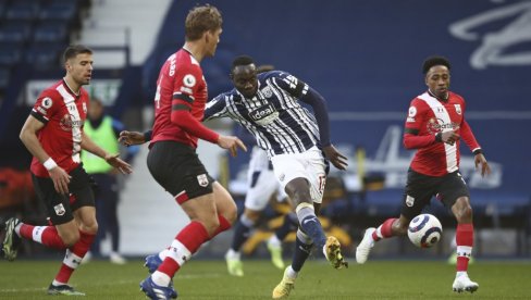 KLUB JE U RASULU, ALI TIM ZA TO NE MARI: Vest bromvič albion uprkos brojnim problemima grabi ka plej-ofu KLUB JE U RASULU, ALI TIM ZA TO NE MARI: Vest bromvič albion uprkos brojnim problemima grabi ka plej-ofu