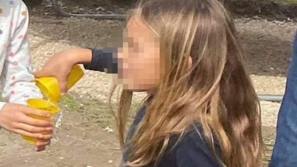 КЈАРИНИ РОДИТЕЉИ СУ ИЗ ЈУЖНОАФРИЧКЕ РЕПУБЛИКЕ ДОШЛИ У БАОШИЋЕ: Девојчица је благо прехлађена али добро, остаје у болници! КЈАРИНИ РОДИТЕЉИ СУ ИЗ ЈУЖНОАФРИЧКЕ РЕПУБЛИКЕ ДОШЛИ У БАОШИЋЕ: Девојчица је благо прехлађена али добро, остаје у болници!
