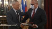 ЖИВЕЛА РУСИЈА, ЖИВЕЛА СРБИЈА! Амбасадор Александар Боцан - Харченко, уручио медаљу Горану Весићу