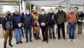 ХВАЛА КОЛЕГАМА И СРБИЈИ: На Београдском сајму почела вакцинација новинара из РС и ФБиХ ХВАЛА КОЛЕГАМА И СРБИЈИ: На Београдском сајму почела вакцинација новинара из РС и ФБиХ