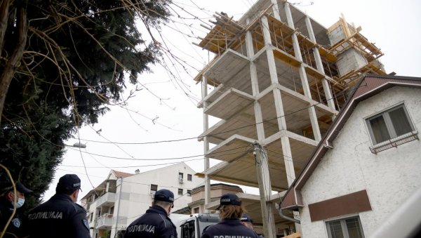 СУД ЗАБРАНИО РУШЕЊЕ: Уклањање нелегалног објекта на Лекином брду заустављено - док надлежни не одлуче о захтеву за озакоњење! СУД ЗАБРАНИО РУШЕЊЕ: Уклањање нелегалног објекта на Лекином брду заустављено - док надлежни не одлуче о захтеву за озакоњење!