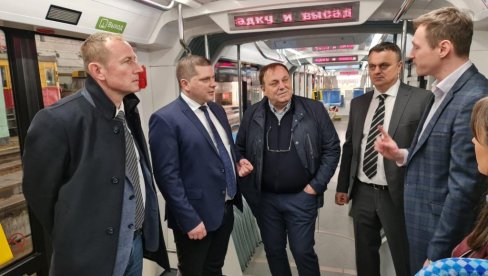 КАКО РУСИ ПРАВЕ ТРАМВАЈЕ: Делегација Београда у Москви о потенцијалној сарадњи у области саобраћаја КАКО РУСИ ПРАВЕ ТРАМВАЈЕ: Делегација Београда у Москви о потенцијалној сарадњи у области саобраћаја