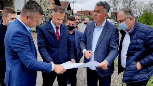 МИНИСТАР ЋОРИЋ У ВУКОСАВЉУ: Градња Коридора 5ц креће за годину дана од Јоховца до Вукосавља МИНИСТАР ЋОРИЋ У ВУКОСАВЉУ: Градња Коридора 5ц креће за годину дана од Јоховца до Вукосавља