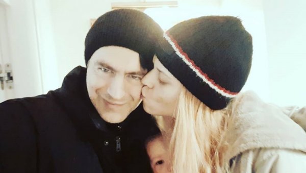 ИРИС РОДИЛА СИНА: Борис Новковић по четврти пут постао отац ИРИС РОДИЛА СИНА: Борис Новковић по четврти пут постао отац
