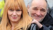 ОЛИВЕРА БАЛАШЕВИЋ СКИНУЛА ЦРНИНУ: Ћерка објавила фотографије уз емотивну поруку (ФОТО) ОЛИВЕРА БАЛАШЕВИЋ СКИНУЛА ЦРНИНУ: Ћерка објавила фотографије уз емотивну поруку (ФОТО)