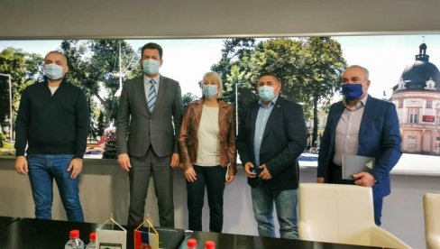ДЕПОНИЈА И У РУМИ И У ШИДУ: Сусрет челника са две обале Саве ДЕПОНИЈА И У РУМИ И У ШИДУ: Сусрет челника са две обале Саве