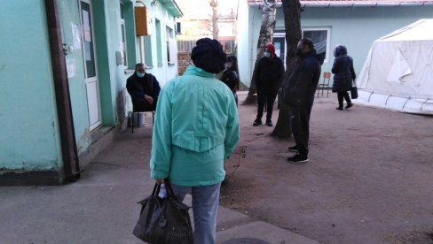 РЕКОРДАН БРОЈ ПАЦИЈЕНАТА У БОЛНИЦИ: Епидемиолошка ситуација у Кикинди и даље ванредна РЕКОРДАН БРОЈ ПАЦИЈЕНАТА У БОЛНИЦИ: Епидемиолошка ситуација у Кикинди и даље ванредна