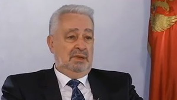 КРИВОКАПИЋ САМ СЕБЕ ДЕМАНТУЈЕ: Премијер Црне Горе запрепастио јавност изјавом на РТС-у (ВИДЕО) КРИВОКАПИЋ САМ СЕБЕ ДЕМАНТУЈЕ: Премијер Црне Горе запрепастио јавност изјавом на РТС-у (ВИДЕО)