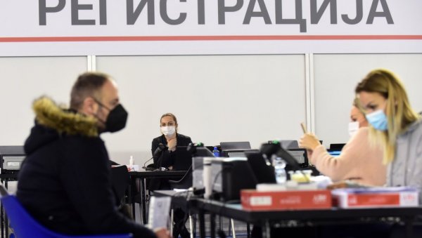 ИТАЛИЈАНИ БИ ПО ВАКЦИНУ У СРБИЈУ: Телефон не престаје да им звони - Туристичка агенција из Болоње затрпана захтевима! ИТАЛИЈАНИ БИ ПО ВАКЦИНУ У СРБИЈУ: Телефон не престаје да им звони - Туристичка агенција из Болоње затрпана захтевима!