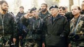 ИЗЕТБЕГОВИЋЕВЕ МЕТОДЕ КОЈЕ СУ ДОВЕЛЕ ДО КРВАВОГ РАТА! Пружам руку, ухватим га за руку, али Алија се измигољи...