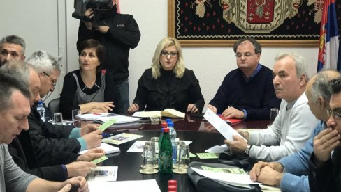 KAŽNJENI VINOVNICI: U Pirotskom okrugu kazne zbog nepoštovanja protivepidemijskih mera KAŽNJENI VINOVNICI: U Pirotskom okrugu kazne zbog nepoštovanja protivepidemijskih mera
