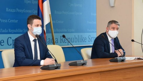 ZA VAKCINE 7,2 MILIONA, SREDNJOŠKOLCI I STUDENTI U KLUPAMA: Evo koje je odluke doneo Štab za vanredne situacije Republike Srpske ZA VAKCINE 7,2 MILIONA, SREDNJOŠKOLCI I STUDENTI U KLUPAMA: Evo koje je odluke doneo Štab za vanredne situacije Republike Srpske