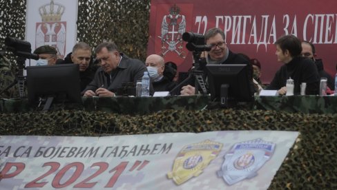 DODIK POSLE VEŽBE ODGOVOR 2021: Uvek impresioniran umećima srpske vojske i policije DODIK POSLE VEŽBE ODGOVOR 2021: Uvek impresioniran umećima srpske vojske i policije