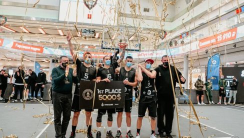 DOMINACIJA SRPSKIH BASKETAŠA: Novi Sad trijumfovao u Sankt Peterburgu, Bulutu MVP titula DOMINACIJA SRPSKIH BASKETAŠA: Novi Sad trijumfovao u Sankt Peterburgu, Bulutu MVP titula