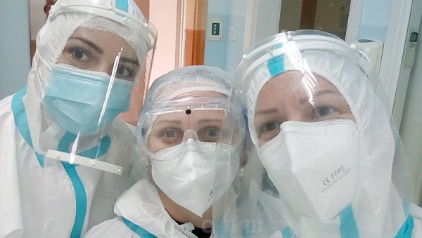НА ПРВОЈ ЛИНИЈИ ОДБРАНЕ: Сестре из респираторне јединице сведоче о изазовима лечења оболелих од вируса корона НА ПРВОЈ ЛИНИЈИ ОДБРАНЕ: Сестре из респираторне јединице сведоче о изазовима лечења оболелих од вируса корона
