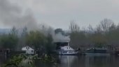 ПОЖАР НА МАКИШУ: Гори викендица на води, над реком се надвио густи црни дим ПОЖАР НА МАКИШУ: Гори викендица на води, над реком се надвио густи црни дим