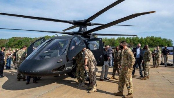 НАЈНОВИЈЕ ЧУДО - ЈАХАЧ: У Алабами пред новинарима амерички хеликоптер 21. века, комбинација мотора претвара га у авион током лета НАЈНОВИЈЕ ЧУДО - ЈАХАЧ: У Алабами пред новинарима амерички хеликоптер 21. века, комбинација мотора претвара га у авион током лета