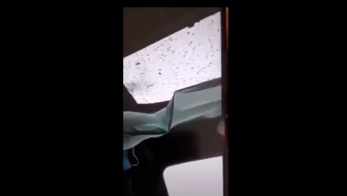 СНИМИО ВЛАСТИТУ СМРТ: Јурио мерцедесом 186 километара на сат и све преносио уживо (УЗНЕМИРУЈУЋИ СНИМАК) СНИМИО ВЛАСТИТУ СМРТ: Јурио мерцедесом 186 километара на сат и све преносио уживо (УЗНЕМИРУЈУЋИ СНИМАК)