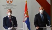 ЛОНЧАР И КЛУГЕ (СЗО) О БОРБИ ПРОТИВ ВИРУСА КОРОНА: Вакцина спашава живот ЛОНЧАР И КЛУГЕ (СЗО) О БОРБИ ПРОТИВ ВИРУСА КОРОНА: Вакцина спашава живот