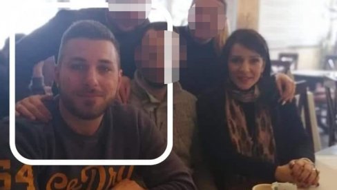 ЈС: Ово је човек који је данас говорио о подвођењима у Јагодини - има слике са Тепић и члан је Ђиласове странке (ФОТО) ЈС: Ово је човек који је данас говорио о подвођењима у Јагодини - има слике са Тепић и члан је Ђиласове странке (ФОТО)