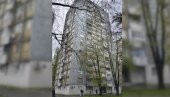 ЧЕКАЈУ ДА ЛИФТОВИ ПРОРАДЕ: После пожара у Михајла Пупина, струја стигла у део солитера ЧЕКАЈУ ДА ЛИФТОВИ ПРОРАДЕ: После пожара у Михајла Пупина, струја стигла у део солитера