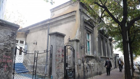 ЛАЗИНУ И НИКОЛИНУ КУЋУ ПАЗЕ ЧУВАРИ: Чувена здања у Хиландарској и Француској улици у Београду биће боље обезбеђена (ФОТО) ЛАЗИНУ И НИКОЛИНУ КУЋУ ПАЗЕ ЧУВАРИ: Чувена здања у Хиландарској и Француској улици у Београду биће боље обезбеђена (ФОТО)