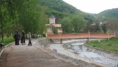 ХАВАРИЈА У ВРАЊСКОЈ БАЊИ: Поновно пуцање цеви оставило велики број потрошача без воде ХАВАРИЈА У ВРАЊСКОЈ БАЊИ: Поновно пуцање цеви оставило велики број потрошача без воде