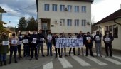 ГРАЂАНИ БЛОКИРАЛИ ЦБ ПЉЕВЉА: Траже повлачење решења о постављању начелника ГРАЂАНИ БЛОКИРАЛИ ЦБ ПЉЕВЉА: Траже повлачење решења о постављању начелника