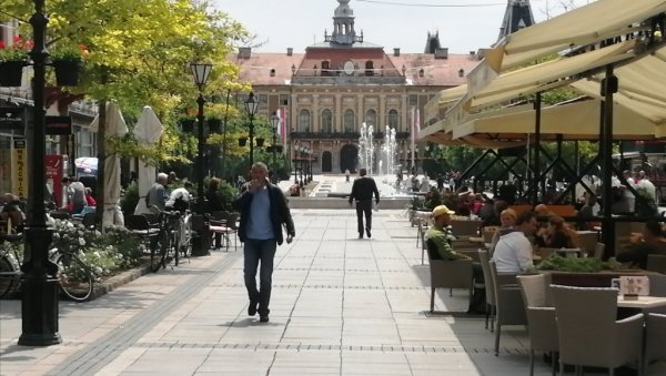 НОВАЦ ЗА КУЋЕ ЗА ОСАМ ПОРОДИЦА: Куповина у сомборским селима НОВАЦ ЗА КУЋЕ ЗА ОСАМ ПОРОДИЦА: Куповина у сомборским селима