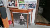 У ПУТИНОВОМ СТИЛУ: Бајатовићев пријатељ измонтирао чувену фотографију јахања медведа У ПУТИНОВОМ СТИЛУ: Бајатовићев пријатељ измонтирао чувену фотографију јахања медведа
