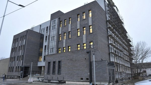 ХОЋЕ ОРДИНАЦИЈУ У ЦЕНТРУ: Мањак специјалиста проблем у домовима здравља у Београду ХОЋЕ ОРДИНАЦИЈУ У ЦЕНТРУ: Мањак специјалиста проблем у домовима здравља у Београду