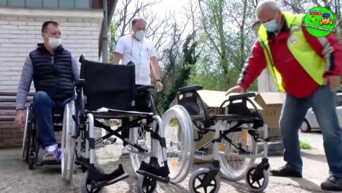 AKCIJA SAKUPI HUMANI ČEP: Građani Vršca za mesec i po dana prikupili skoro dve tone plastičnih zatvarača AKCIJA SAKUPI HUMANI ČEP: Građani Vršca za mesec i po dana prikupili skoro dve tone plastičnih zatvarača